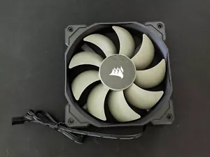 Corsair 120mm Case Fan 12V DC , 3-Pin 0.30A 31-004801 - Picture 1 of 2