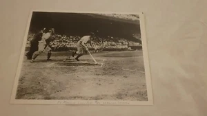 Joe Di Maggio 8 x 10 Black & White glossy photo 56 game streak Yankees - Picture 1 of 8