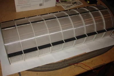 Bahnhofshalle (9 - fach) TT von VERO ; fertig montiert;patiniert und beleuchtet - Bild 1 von 4