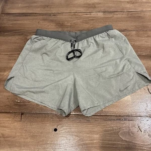 Nike Pantaloncini Donna Grandi Leggeri Allenamento Grigio Running Fodere Dri-Fit - Foto 1 di 8