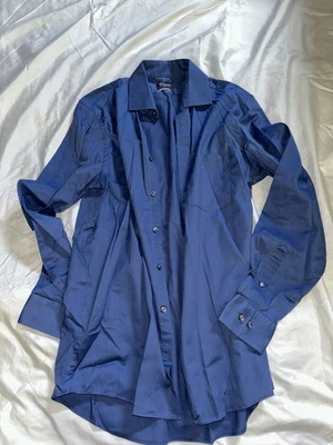 Van Heusen Mens Blue 15 1/2  34/35 Medium Button Down Long Sleeves Dress Shirt - Image 1 of 2