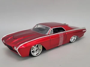 JADA DUB CITY OLDSKOOL 1963 FORD THUNDERBIR 1:24 DIECAST MODEL HOT ROD RED 90361 - Picture 1 of 19