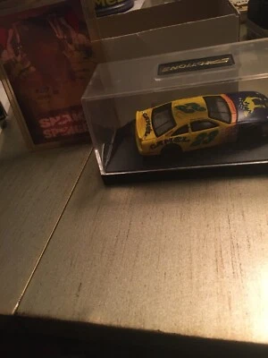 Экшн-автомобиль с автографом Джимми Спенсера No23 Smokin Joes 1997 Thunderbird с гоночной картой - Изображение 1 из 4