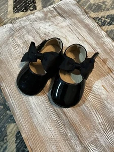 FELIX AND FLORA WHITE BOW TODDLER GIRLS DRESS SHOES SIZE 5 MINT EUC - Picture 1 of 4