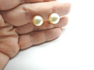 Pendientes de clip vintage de perlas de imitación blancas de 12 mm - Imagen 1 de 4