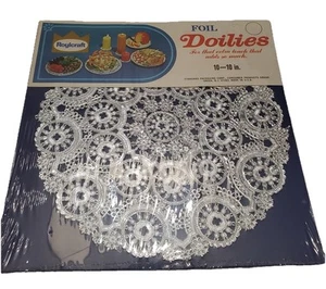 Vintage Doilies Roylies Gold Foil Royalcraft Christmas Paper Doilies NIP each - Picture 1 of 3