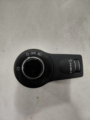 Fiat 500 Headlight Switch Head Light Lamp  2016 2017 2018 - Image 1 of 4