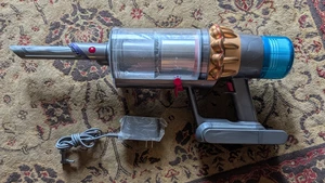 Repuesto de carrocería de motor principal Dyson V15 Cyclone con boquilla y cargador LEER - Imagen 1 de 5