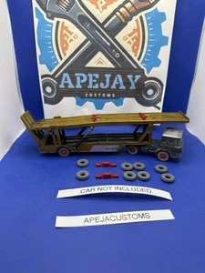 8 tires & 2 chocks for MATCHBOX King Size No. K-11 DAF Car Transporter Lesney - Picture 1 of 4