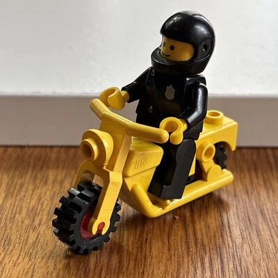 Vintage Lego Yellow Motorcycle Bike Scooter Motorbike W/ Police Biker Rider 80s - Image 1 of 4