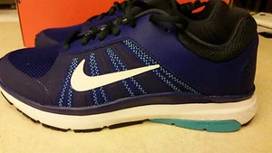 NIKE DART 12 DAMEN DUNKEL LILA WEISS LOGO BRANDNEU LAUFSCHUH GRÖSSE 6M - Bild 1 von 7
