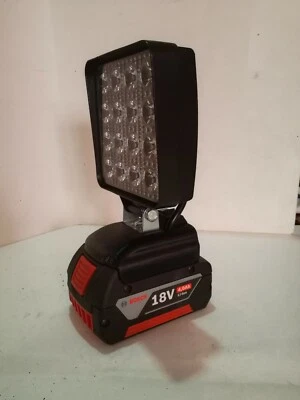 Faretto LED 48W, IP 67 per batterie Bosch 18V 2-4 A li-ion - Immagine 1 di 4