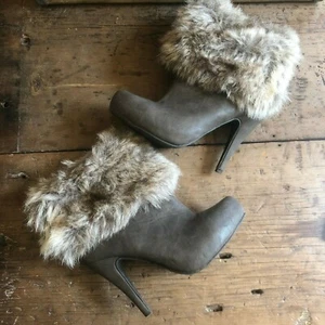 Botines de mujer Bakers Luxe 7 bronceados tobillo de piel sintética con tacón de piel sintética - Imagen 1 de 8
