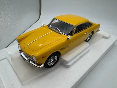 Matrix 1/18 Ferrari 250GT/E 2+2 1960 Yellow - Image 1 of 4