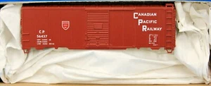 HO Scale - ACCURAIL 3562 CANADIAN PACIFIC 40' Riveted Steel Boxcar - KIT - Picture 1 of 3