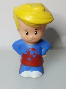 Fisher Price Little People 2012 Eddie blond Junge Fußball Shirt Spielzeug Figur - Bild 1 von 5