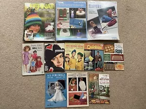 Lote De 11 De Colección Crochet Tejer Revistas Patrones Muñecas Regalos Sombreros Zapatillas Alfombras - Imagen 1 de 5