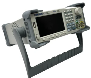 Siglent Technologies Arbitrary Waveform Function Generator SDG1032X - Bild 1 von 16