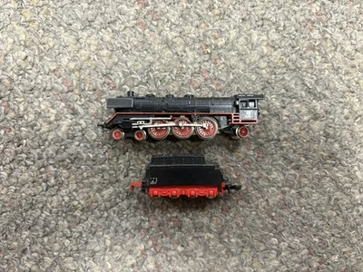 + Locomotora de vapor Marklin escala Z 4-6-2 DB 303 160-9 y licitadora funcionando Foto 1 de 4