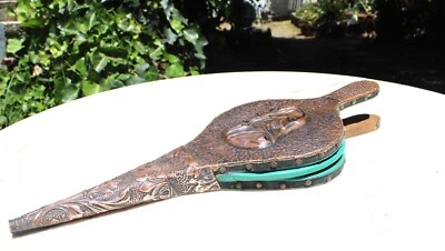 Antiguo Fuelle Francés Hecho a Mano Repousse Cobre Madera Mujer Arte Popular Foto 1 de 4
