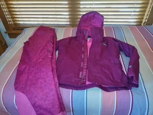 WOW NICE $798 Patagonia Women's Small Two-Piece Matched Snowbelle Ski Suit L@@K! - Picture 1 of 15