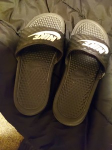 childrens nike sandals size 11