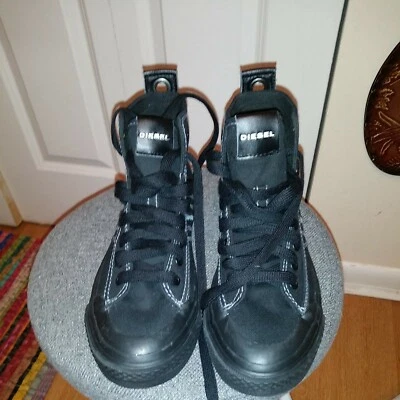 Zapatilla deportiva Diesel Unixes para hombre Astico Midlace negra talla 6 suela hecha para hombre mujer 7,5 Foto 1 de 4