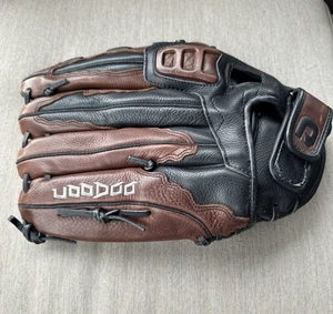 DeMarini Voodoo 950 A0950 VD137 13 2/3" Softball Handschuh Mitt Rechtshand Throw RHT - Bild 1 von 18