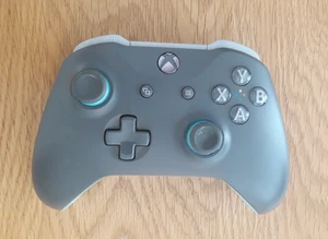 XBOX CONTROLLER, WIRELESS, GREY/BLUE GREEN COLOUR, USED CONDITION, AS PER SCANS - Picture 1 of 6
