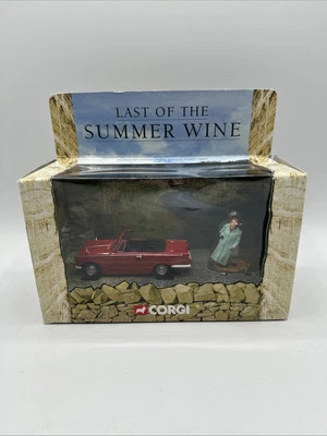 CORGI 1/43 - CC01601 LAST OF THE SUMMER WINE TRIUMPH HERALD CONVERTIBLE + FIGURE - Image 1 of 3