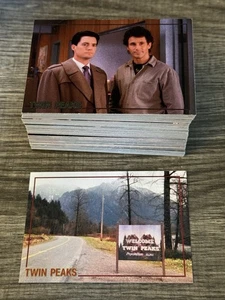 2019 Twin Peaks Archives Base Card Set 72 Base Cards & P1 Promo Rittenhouse TC1 - Bild 1 von 3