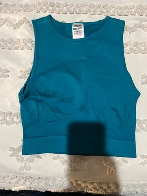 Gymshark小号上衣 — 第 1/4 张图片