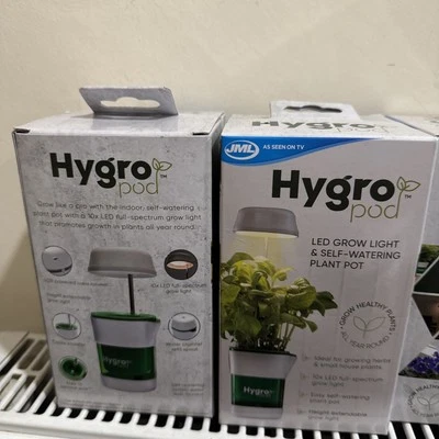 JML HygroPod - Indoor, self-watering pot with LED full-spectrum lights - Image 1 of 3
