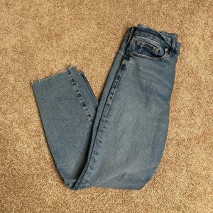 Good American Raw Hem Jeans - Picture 1 of 5