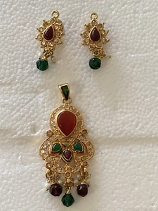 Stunning Earrings and Pendant Set Gold Plated Bead No Discoloration Guarantee - Picture 1 of 9