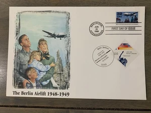 1948 First Day Issue “The Berlin Airlift” 1998 US Stamp & Berlin Stamp Mint - Picture 1 of 2