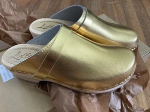 Lotta von Stolkholm Gold Clogs 41 oder 9,5 Metallic Leder Holz Boho - Bild 1 von 12