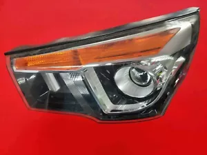 Faro proiettore SSANGYONG TURISMO LATO PASSEGGERO 2015 - Foto 1 di 19