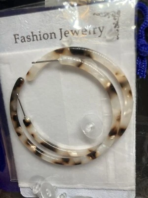 Aro grande acrílico estampado animal marrón crema #203 Foto 1 de 3