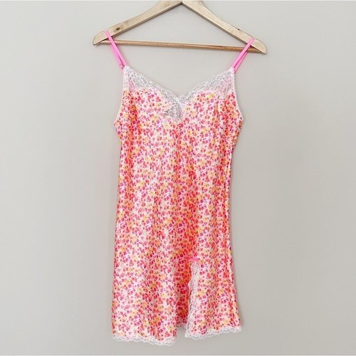 UNDERCOVER Abito da notte Victoria's Secret rosa floreale raso finiture camicia da notte turno donna M