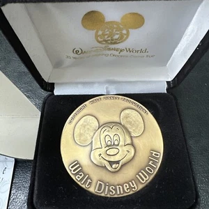 Walt Disney World Opening Day Medallion 1971 (Limited edition 838/1971) NEW - Picture 1 of 5