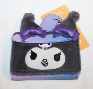 Nuovo portafoglio piccolo Her Universe Kuromi Witch Fuzzy Sanrio Hello Kitty & Friends - Foto 1 di 3