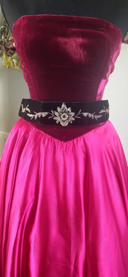 Vintage 1970s Woven Velvet Belt 33 Inches Total - Image 1 of 4