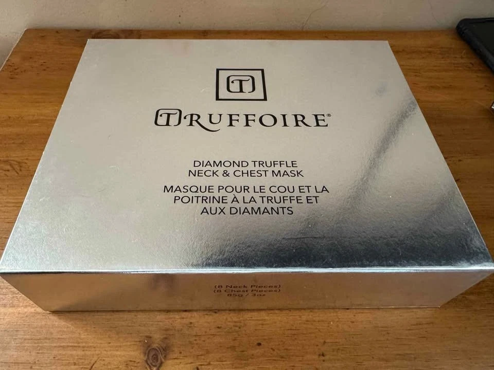 Máscara facial y ocular iluminadora trufa negra Truffoire  Foto 1 de 1