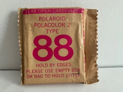 Paquete de películas Polaroid Land vintage años 70 tipo 88 Polacolor caducado 1976 Foto 1 de 4