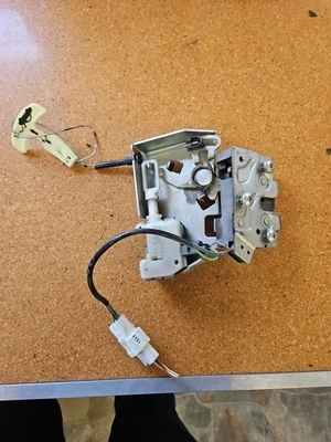 2005 Jaguar X-type Rear Trunk Latch Foto 1 de 2