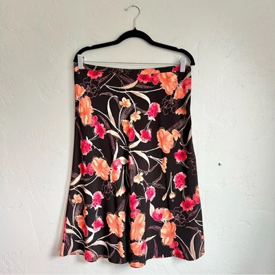 Dressbarn | Винтажная женская черная красная юбка миди на молнии с цветочным рисунком сбоку размер 14 б/у в отличном состоянии - Изображение 1 из 4