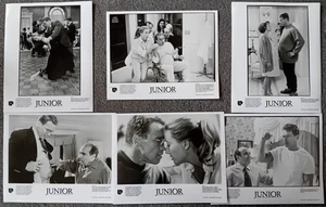 LOT OF 6 ORIGINAL PRESS PHOTOS JUNIOR Arnold Schwarzenegger - Picture 1 of 1