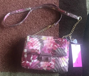 Luv Betsey Johnson XOELLIE Floral Crossbody Shoulder Bag NWT - Picture 1 of 10