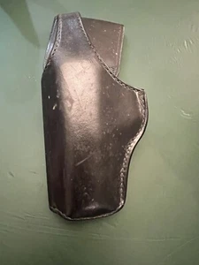 Bianchi 98 C Glock 17 Leather Holster Left Hand  - Picture 1 of 15